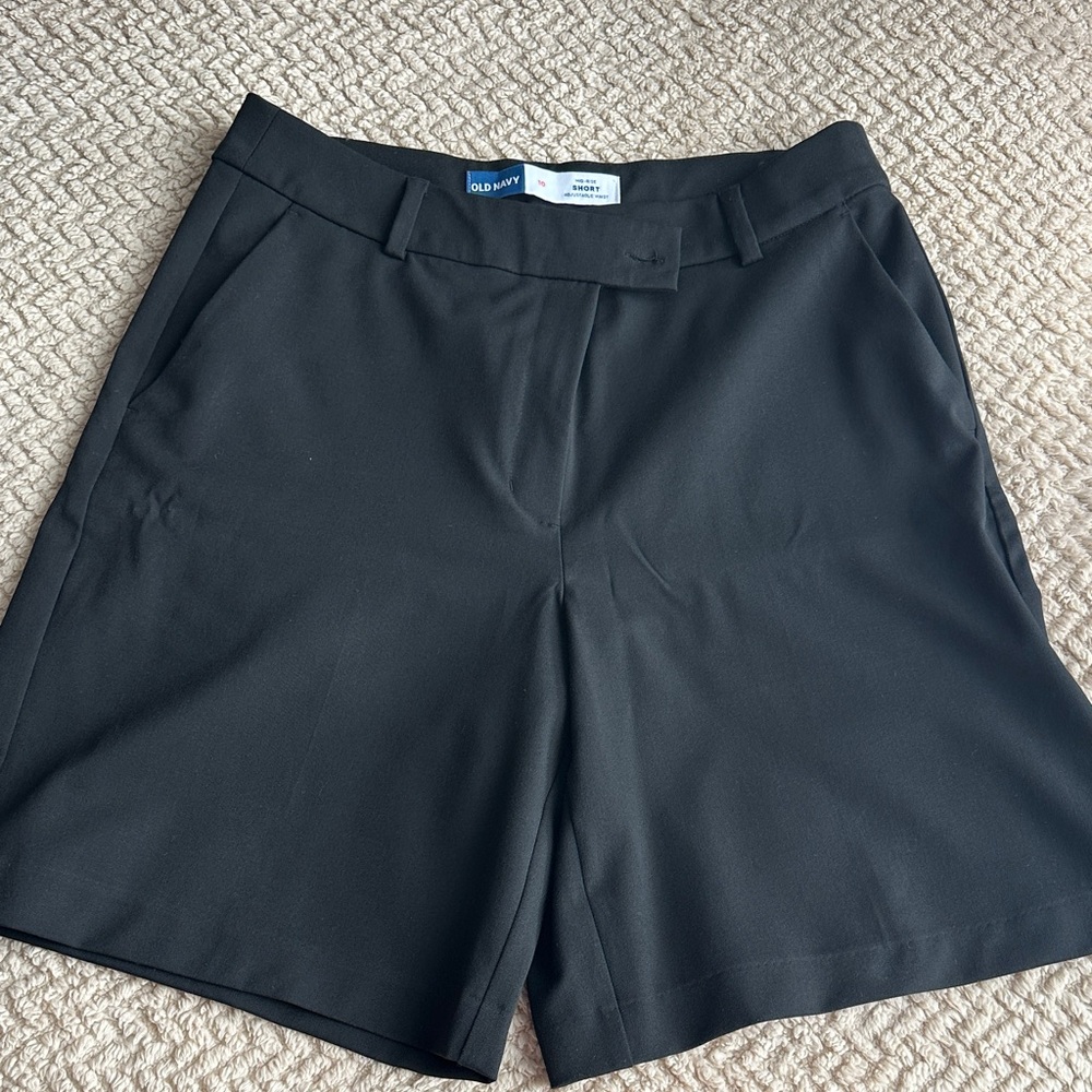 Old Navy Women's Classic Black Bermudas